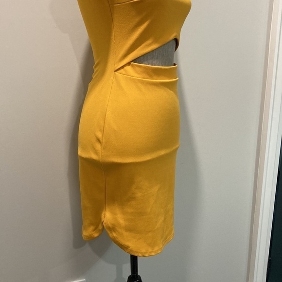Revamped Mustard Yellow Cut-Out Dress Large - Picture 5 of 13
